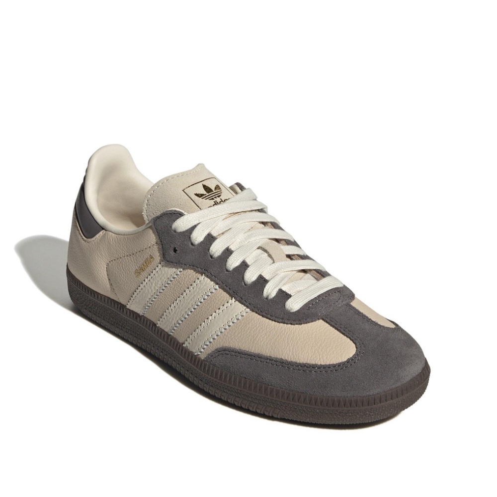 Adidas Sambas in Crystal Sand / Cream White / Charcoal